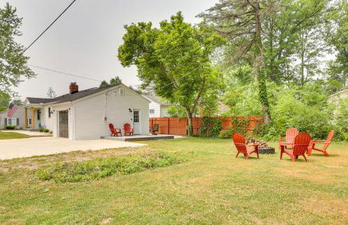 Chippewa Lake Cottage with Fire Pit! - Foto 24