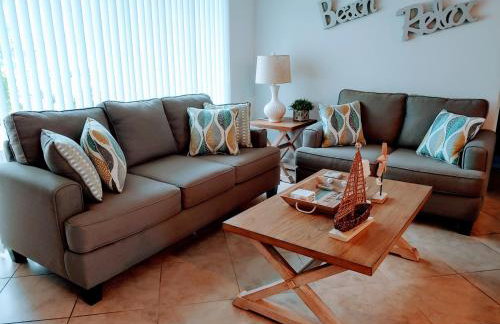 Sunrise Ocean Suites - Photo 42