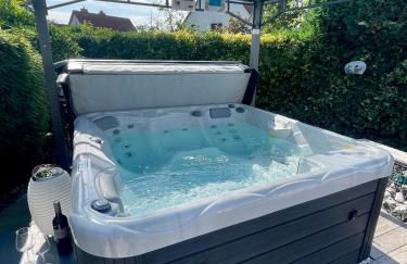4 Sterne Ferienwohnung Schlossblick Sauna Pool Whirlpool pri - Foto 2