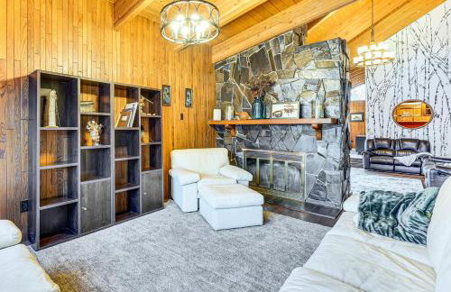 Hike, Ski and Soak! Spacious Anchorage Getaway - Foto 10