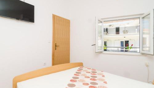 Apartments & Rooms Bari i -Comfort One Bedroom Apartment with Balcony and Garden View Apt Preko-5 - Foto 5