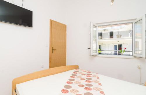 Apartments & Rooms Bari i -Comfort One Bedroom Apartment with Balcony and Garden View Apt Preko-5 - Foto 5