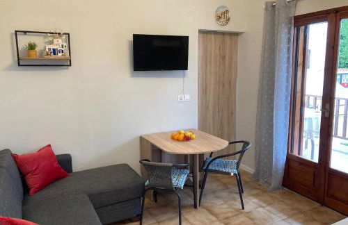 Garden Apartment - Photo 11