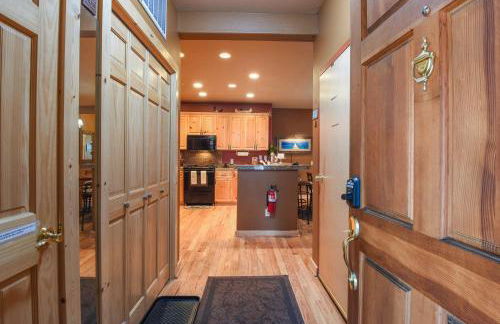 Crystal Charm Amazing 3 BDR Condo Close to Beaches, Casinos, & Skiing! - Foto 45