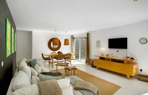 Luxury Boho Villa with Heated Pool, Rooftop and Panoramic Sea View in Amadores - Foto 16