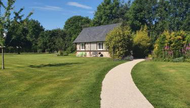 Le petit gite Normand 15 kilomètres de Honfleur - Foto 2, Garden, Garden view