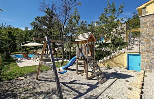 6 Bedroom Cozy Home In Pazin - Photo 23