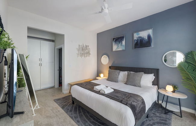 Spacious 2BD With Private Balcony and Free Parking 2 - Foto 19