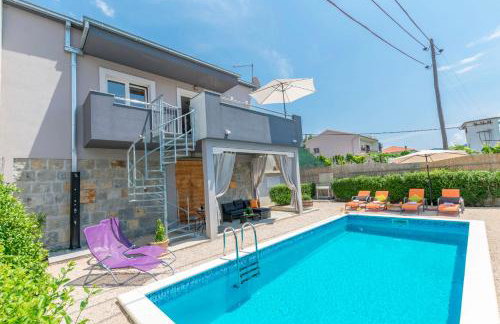 House Lisica - Photo 1