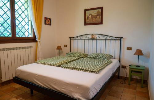 HOST4U - BORGATA VALLONE Apartments with Stunning Garden and Parking - Foto 11