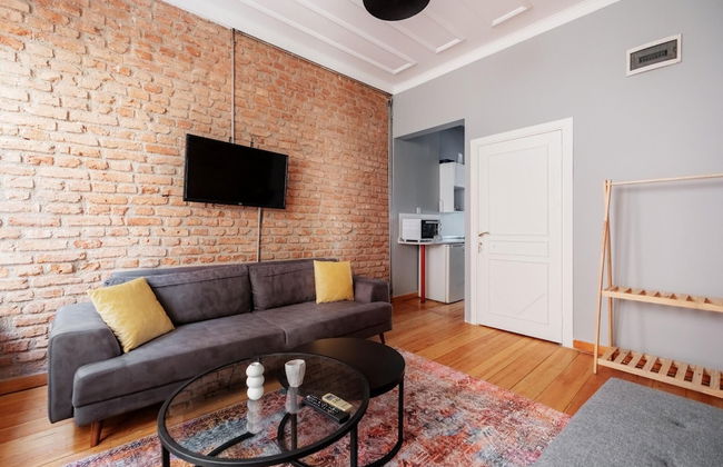 Rustic Stone Flat 5 min to Taksim Square - Photo 6