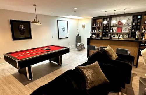 Luxury 4-bed home with club room - Photo 17