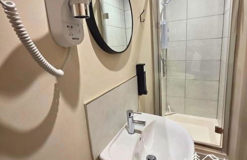 The Distinguished Squirrel - Room 4 - New Forest - Foto 6