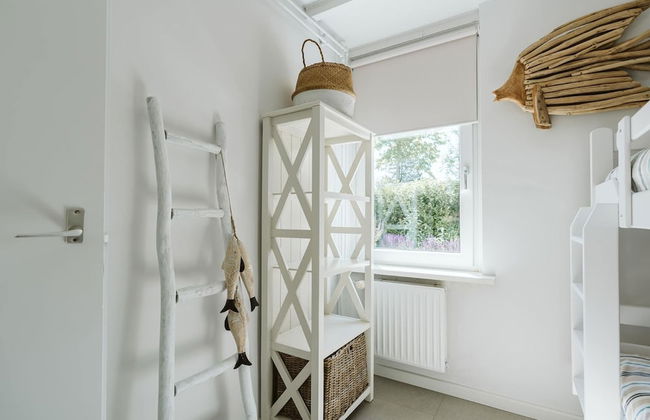 Attractively Furnished Bungalow is Located 1.5 km From the Ouddorp Beach - Foto 4