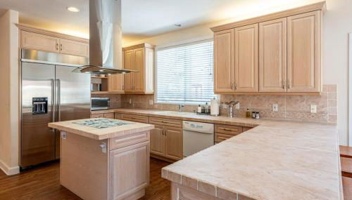 Luxurious 4BR Retreat - Pool Table & Chic Amenities - Foto 4