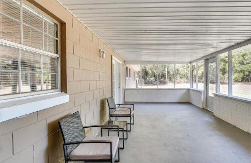 Wooded Couples Retreat with Lanai in Interlachen - Photo 21