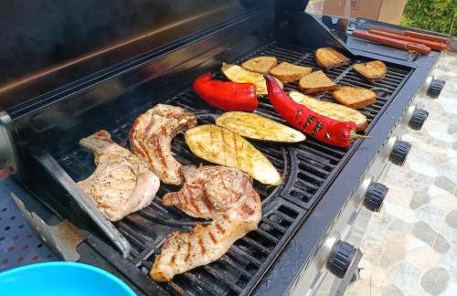 Beautiful nearby beach house with garden, private pool and large yard - Foto 23