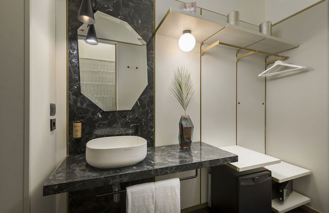 Be Mate Paseo de Gracia - Photo 60