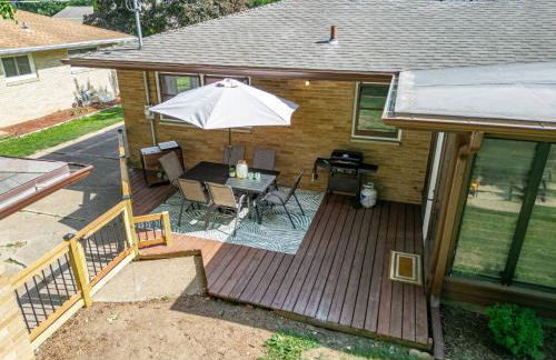 Entertainment Haven w Firepit, Games & Fenced Yard - Foto 32