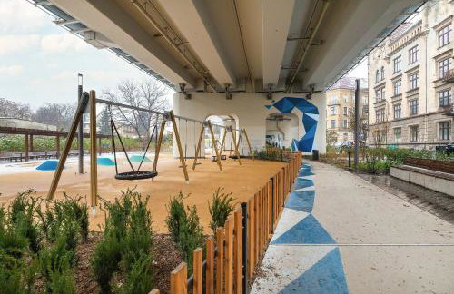 Modern Apartment with Air Conditioning and Terrace near Old Town in Cracow by Noclegi Renters - Foto 36
