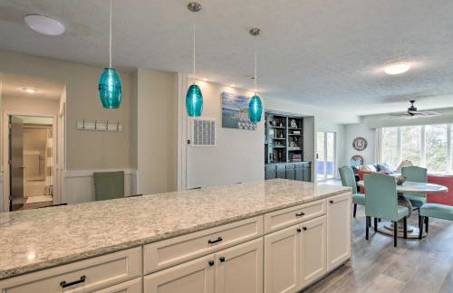 Lake Keowee Resort Condo with Balcony and Pool Access! - Foto 13