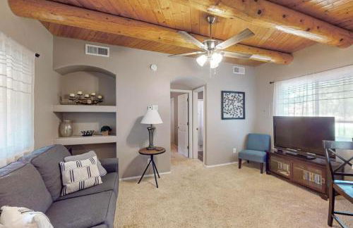 2 Bed 1 Bath with fully Stocked Kitchen - Foto 18