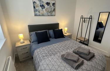 3 Bed Home with Driveway Parking for Contractors & Family stays in Stafford - Foto 5