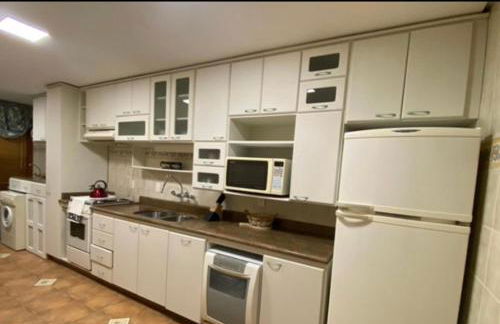 LUXUOSO APT ALMERIS PECCIN no Centro de GRAMADO - Foto 23