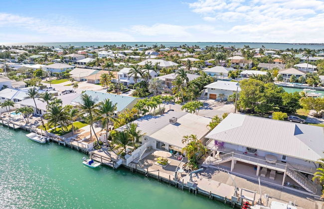 Seabreeze Cove Waterfront Gem 38 Foot Dock Cabana Club - Foto 23