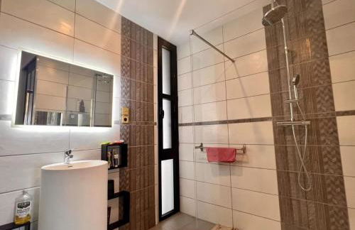 Villa élégante à Marseille avec grande piscine privée - Foto 23