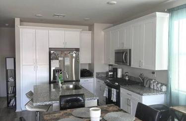 Cozy Home 20 Mins from DTLA - Foto 3