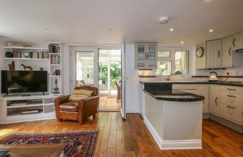 Woodend Annexe - Photo 10