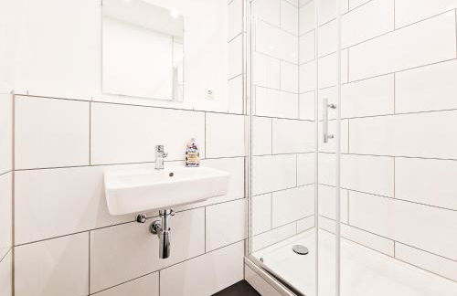 Tolstov Apartments - City Center Apartments with 5 Rooms - 10 Min Messe DUS - Foto 38