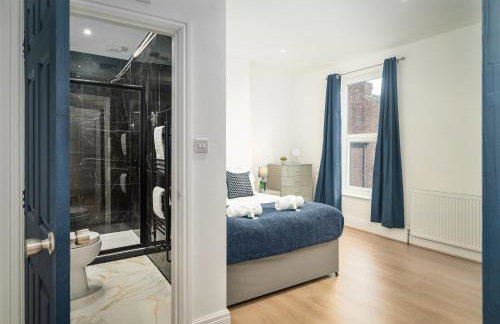 Anfield House - Liverpool Retreat 7 Bedroom Home - Photo 21