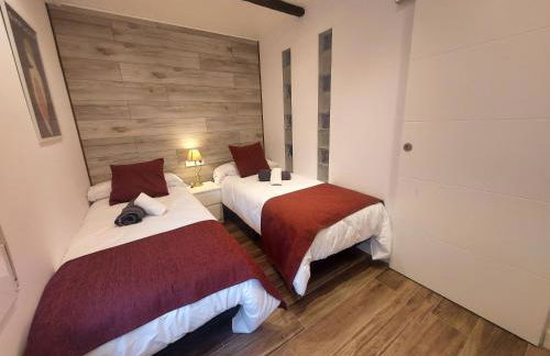 Cerca de Barcelona, y entre tres Parques Naturales, casa de 4 habitaciones y 2 baños con piscina, barbacoa y chimenea - Foto 22