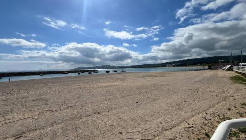 Stunning 2 Bedroom Beach Apartment With Garden - Foto 5