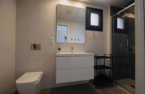 Flamenca Village Penthouse with Private Rooftop and Sea View - Photo 11