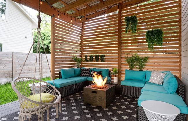 Insta-worthy Two House Corner Compound - Foto 2