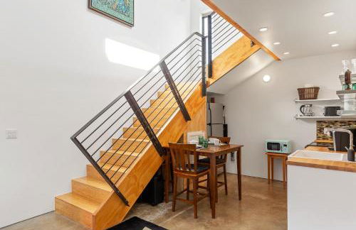 Modern Living w hot tub in Alberta Arts District - Foto 7