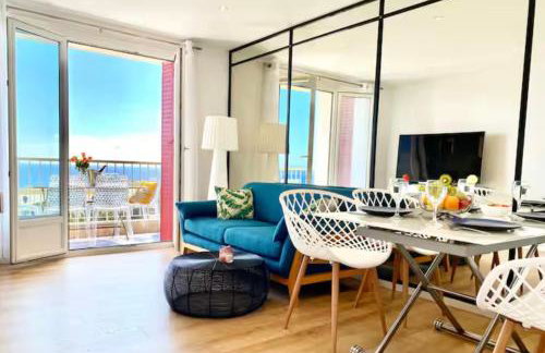 Panoramic Sea View - Terrace - Air Conditioning - 2 Bedrooms - Wifi - Kitchen - Tram - Foto 2