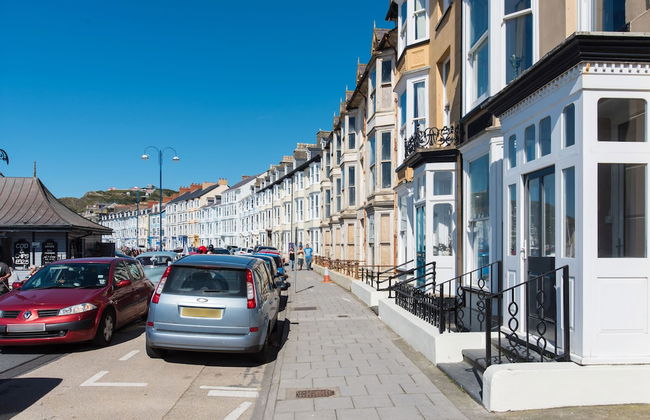 Ar Lan Y Mor Seaside Apartment - Photo 21