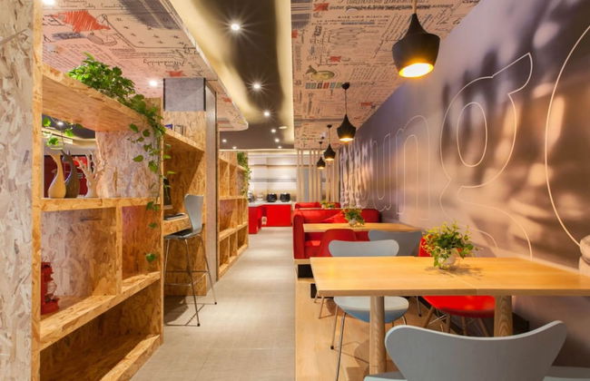 The Ibis Hotel - Photo 15