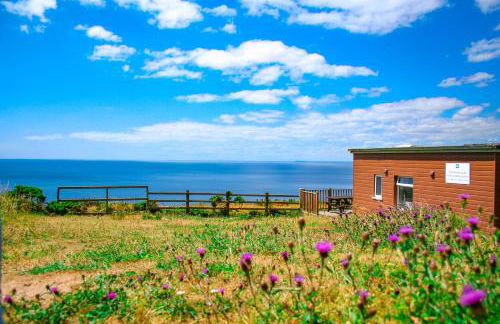 Sunset sea view chalet with hot tub - Photo 4
