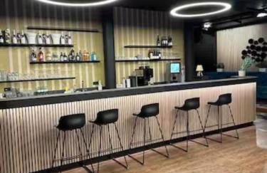 BG Living & Hosting - Stylish Luxury Apartments in the City Center - Parking, WiFi & Washing Machine - Foto 27