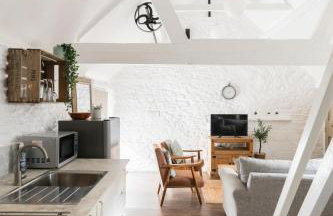 Snug Cotswolds Farm Cottage - The Henloft - Foto 9