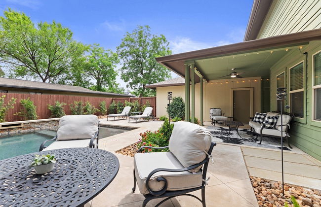 Large South Austin Home with a Pool - Foto 25
