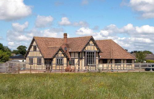 FLETCHERS HALL COVERED POOL Heated - Foto 1