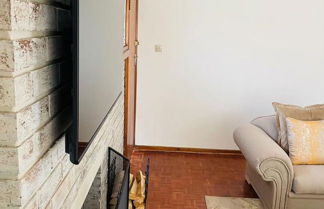 Immaculate Home in Avondale West - 2166 - Foto 30