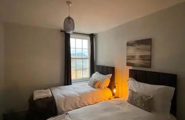 Superb 2 Bedroom Sea View Flat - Foto 18