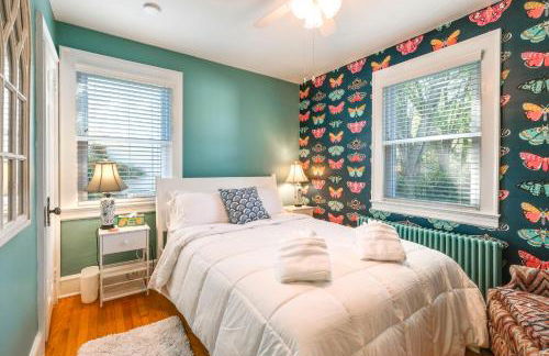 Colorful Roanoke Vacation Rental with Hot Tub! - Foto 15